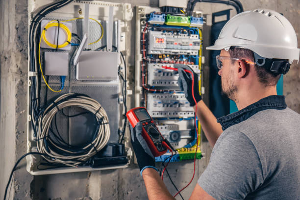 Best Circuit Breaker Repair  in Des Moines, WA