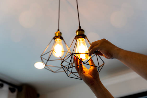 Best Commercial Electrician Services  in Des Moines, WA