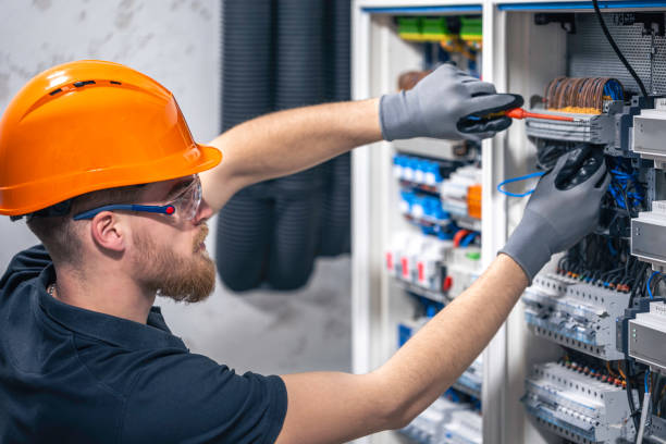 Best Ceiling Fan Installation Electrician  in Des Moines, WA